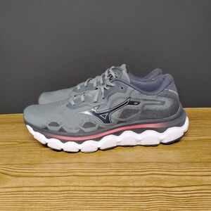 Mizuno Wave Horizon Gray Athletic Running Shoes